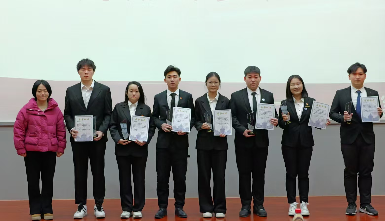 微信图片_20251021224213.jpg 微信图片_20251021224213.jpg