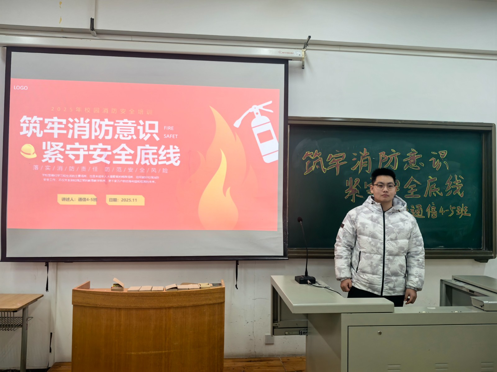 54d96c686add1eb5cf831ee27ead7e49.jpg 54d96c686add1eb5cf831ee27ead7e49.jpg