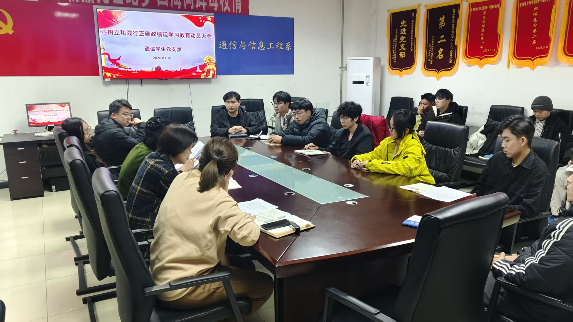 b7d4009fcaa309cb346d6568817dfc46.jpg b7d4009fcaa309cb346d6568817dfc46.jpg